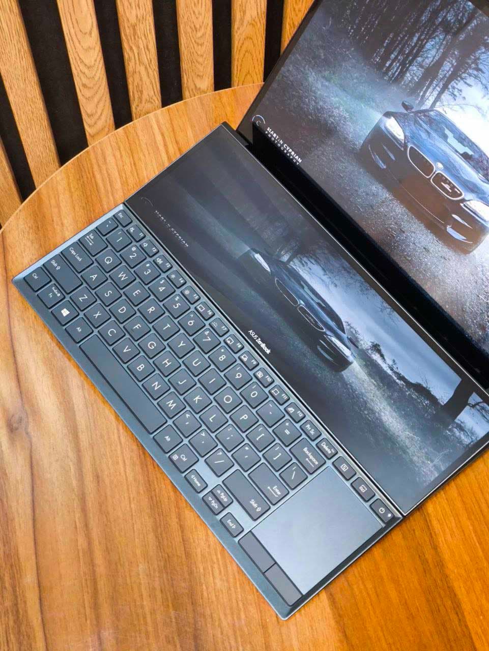 ASUS ZenBook UX842 EG /i7-11 /16 /512 دو صفحه‌نمایش — تصویر ۴