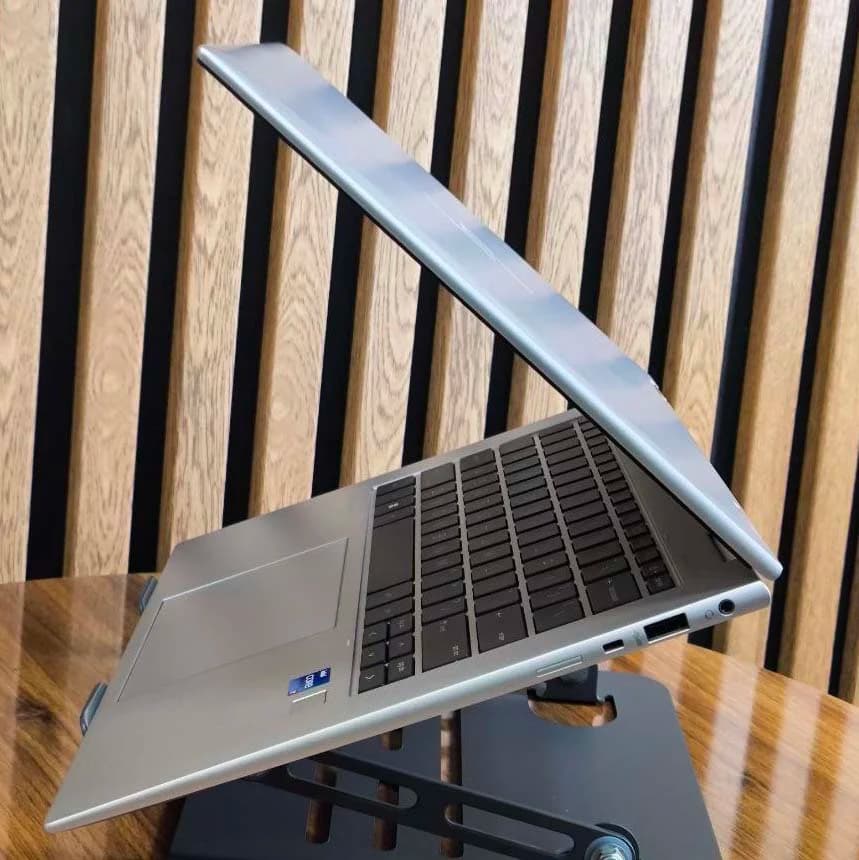 HP EliteBook 1040 G10/i7-13/16/1tb — تصویر ۶