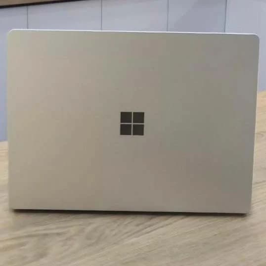 Surface Laptop Go/i5-10/8/256 — تصویر ۹