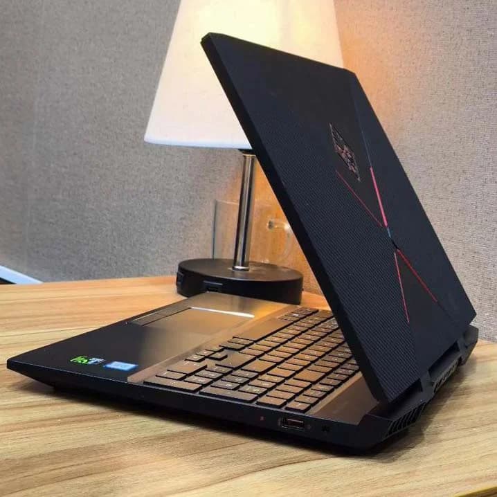 HP OMEN 15 /i7/32/256/1070 — تصویر ۵