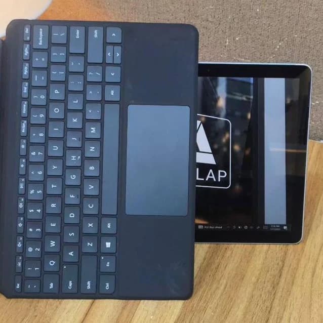 Microsoft Surface Go Pro /pentiom/4/64 — تصویر ۳