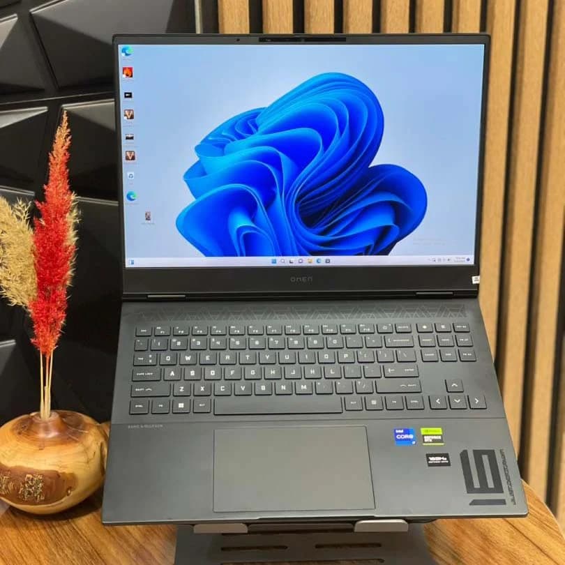 HP Omen Transcend 16 /i7-13/16/1tb/4050