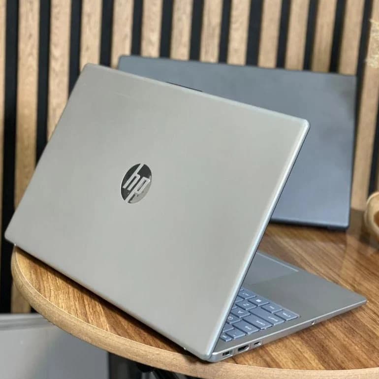 HP Laptop 15 /i3-12/8/256 — تصویر ۵