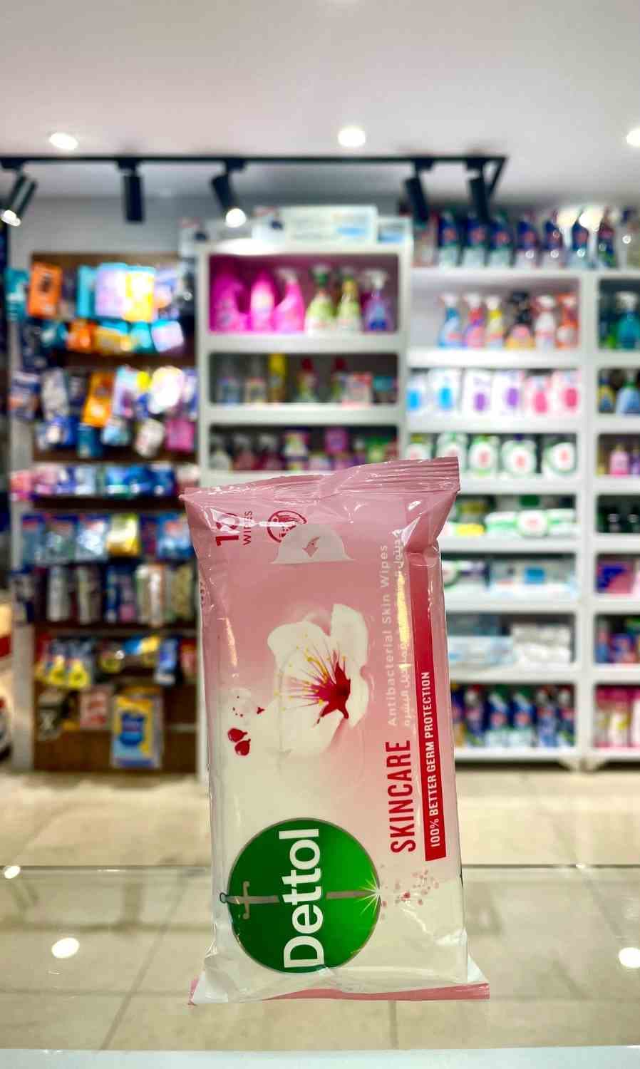 دستمال مرطوب آنتی‌باکتریال پوست دتول مدل Skincare بسته ۱۰ عددی