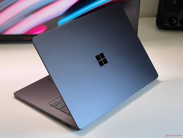 لپ تاپ مایکروسافت مدل surface laptop 7 Ultra 7 ظرفیت 512 GB SSD با رم ۱۶ GB سایز 13 اینچ لمسی