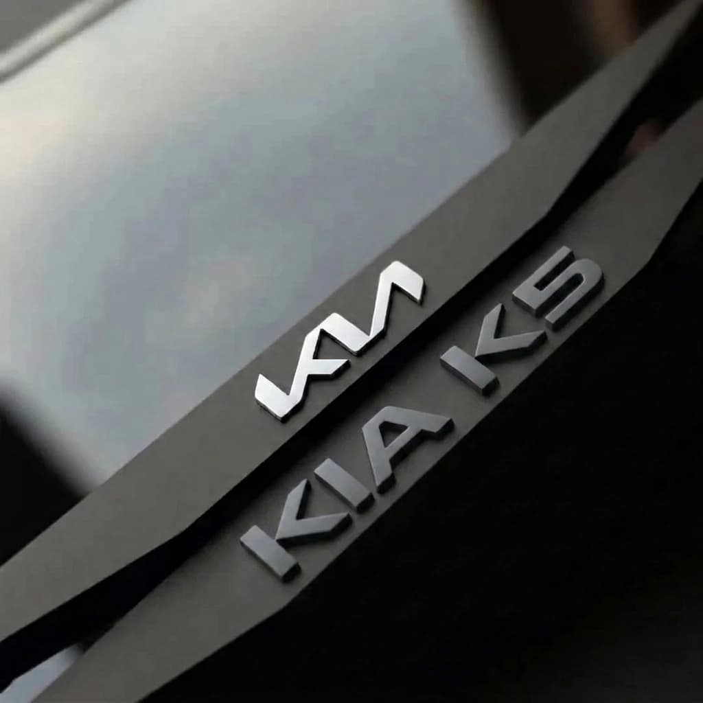 قاب پلاک منطقه آزاد خودرو کیا KIA K5 2025 — تصویر ۳
