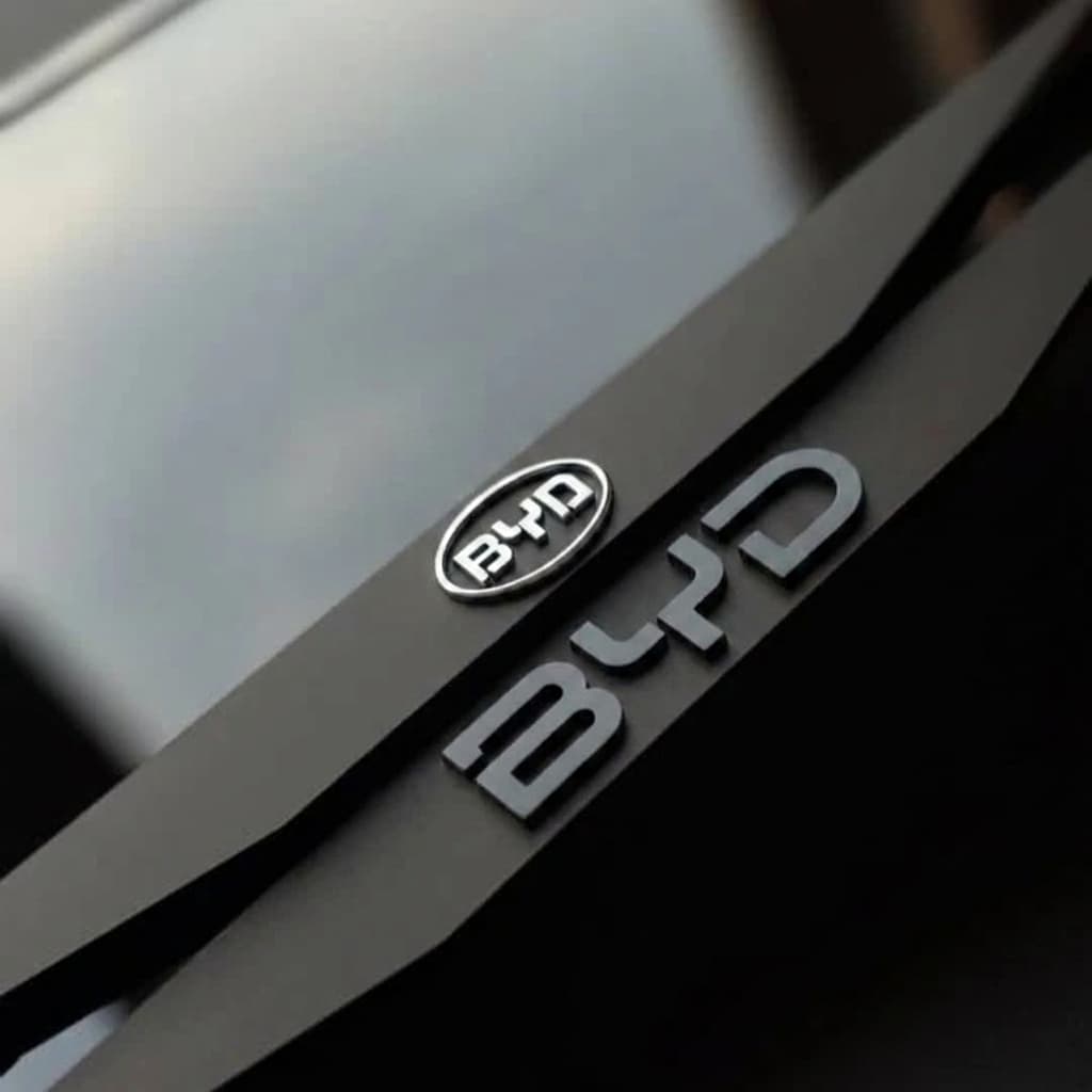 قاب پلاک منطقه آزاد خودرو بی وای دی چین پلاس BYD Qin Plus 2025