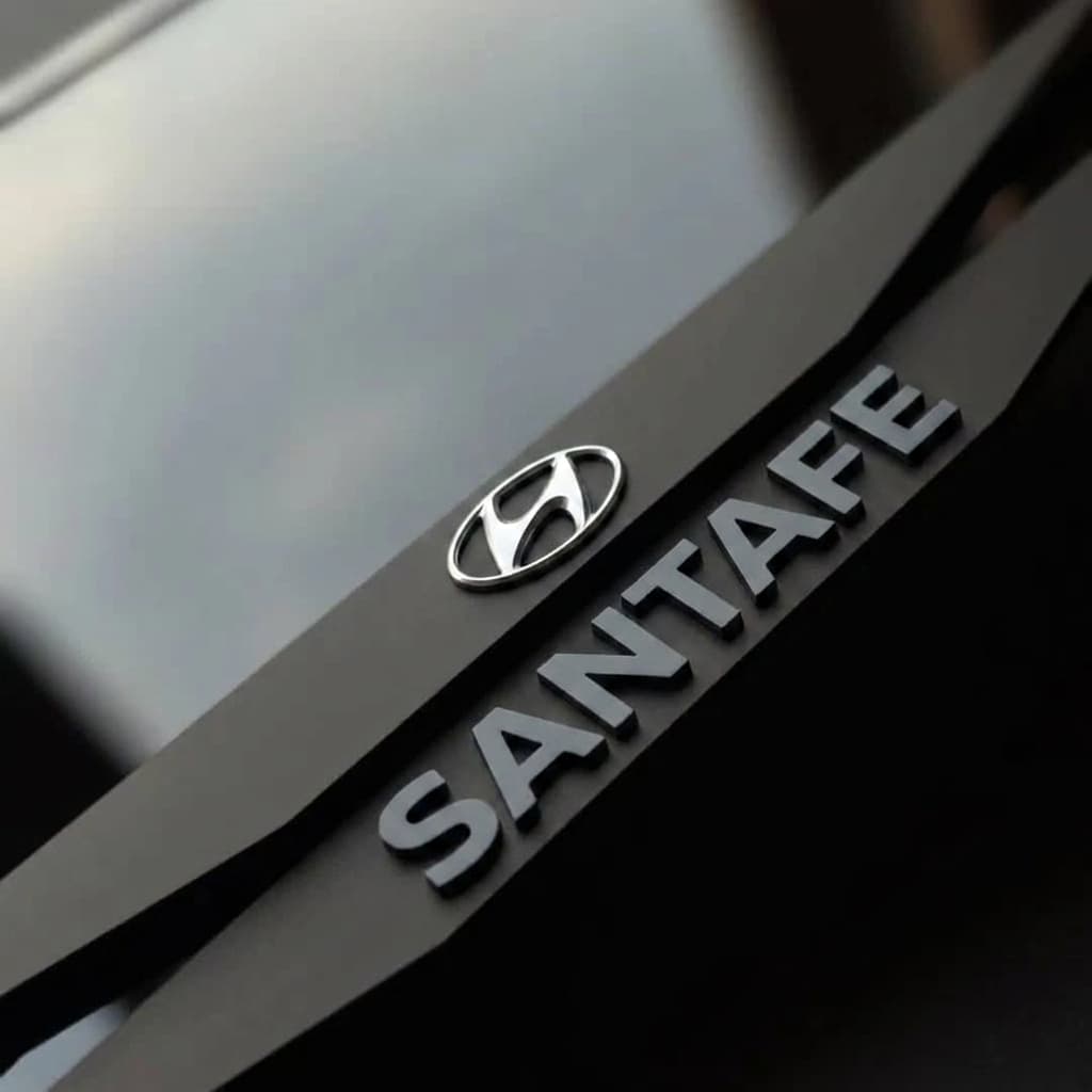 قاب پلاک منطقه آزاد خودرو هیوندای سانتافه Hyundai Santa Fe 2023 — تصویر ۲