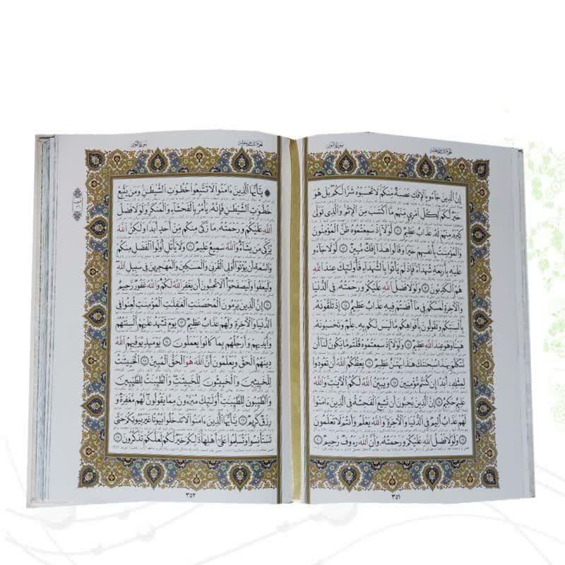 قرآن وزیری گالینگور سفید جعبه دار پلاک رنگی نفیس — تصویر ۹
