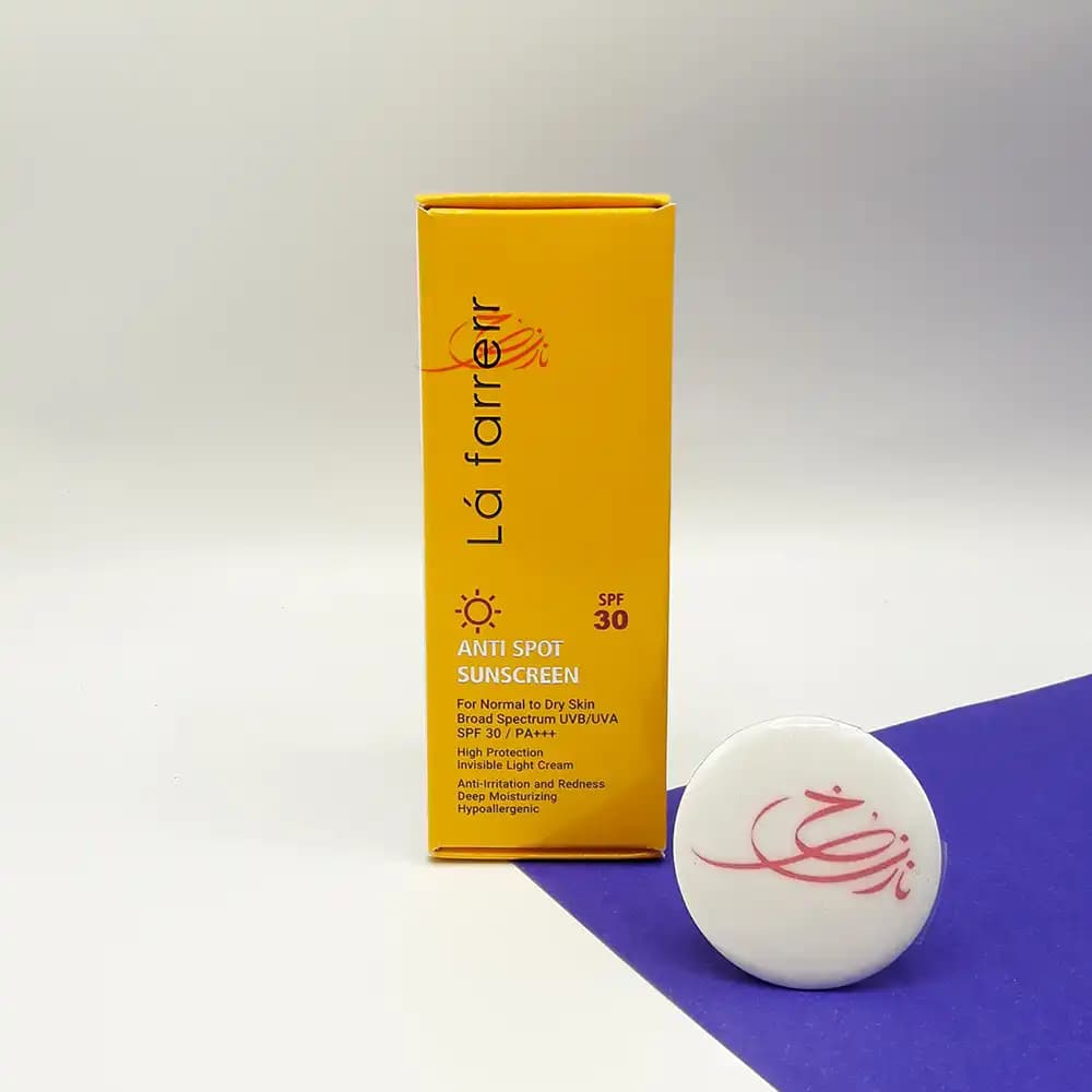 کرم ضد آفتاب بی رنگ لافارر Lafarrerr پوست خشک و معمولی با SPF30 حجم 40 میلی لیتر