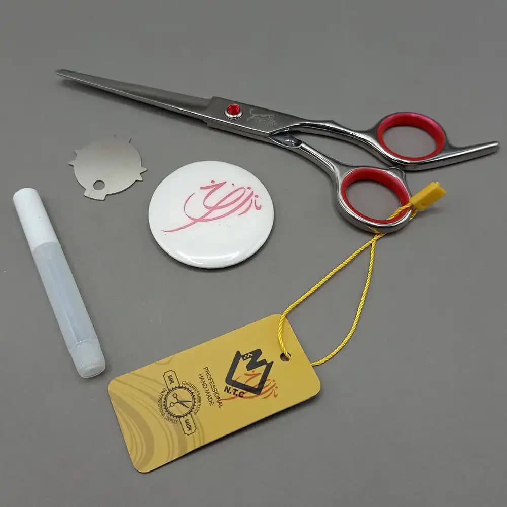 قیچی اصلاح جگوار مدل لیزر کات LASER cut سایز 6.5 اینچی نقره ای — تصویر ۳