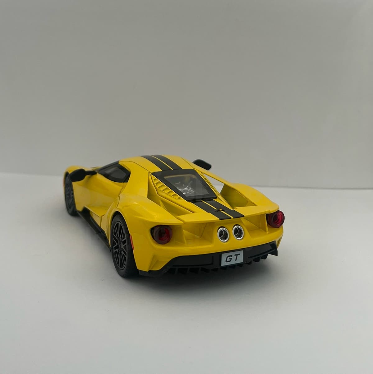 ماکت فلزی فورد GT — تصویر ۵