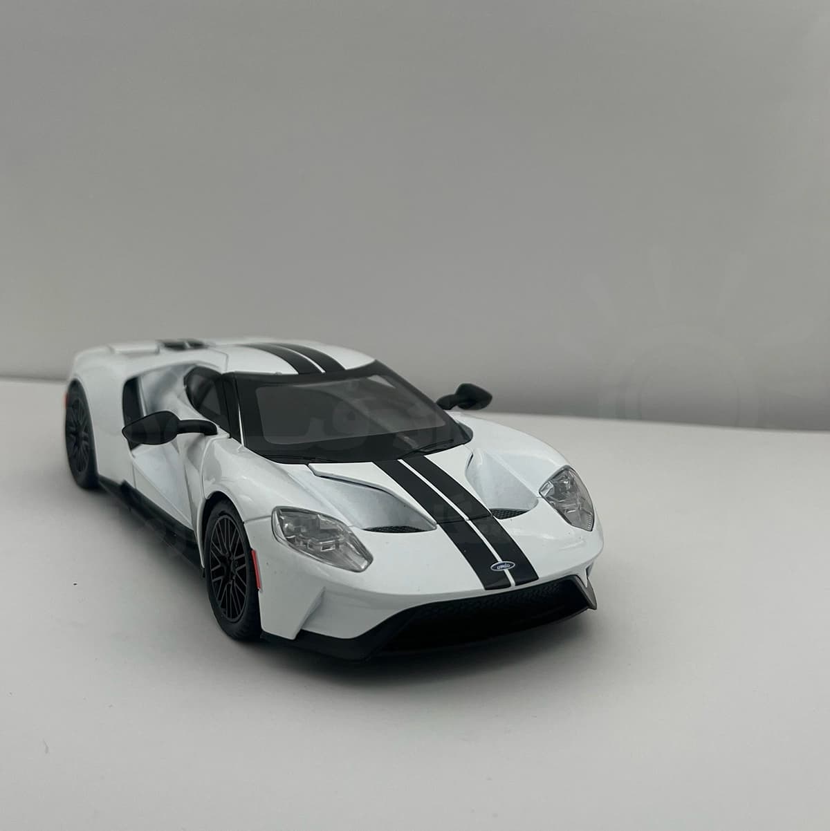 ماکت فلزی فورد GT — تصویر ۶