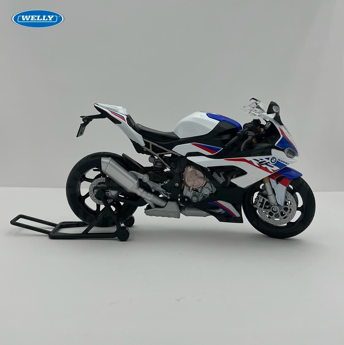 ماکت موتورسیکلت BMW S1000 RR — تصویر ۶
