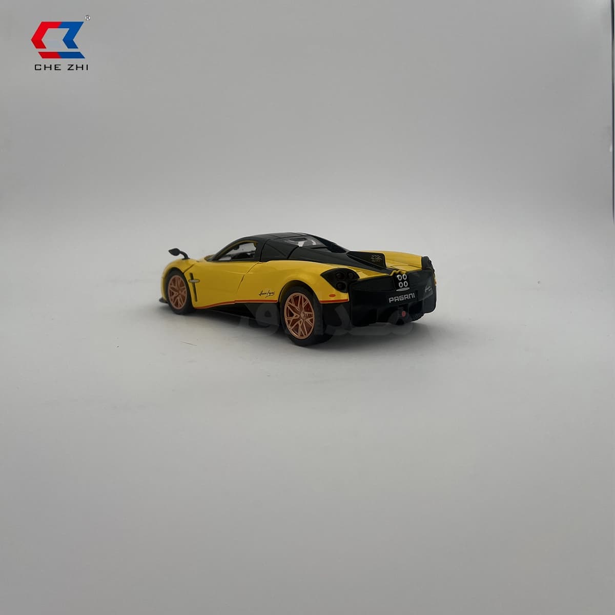 ماکت فلزی ماشین پاگانی Huayra (1-32) — تصویر ۸