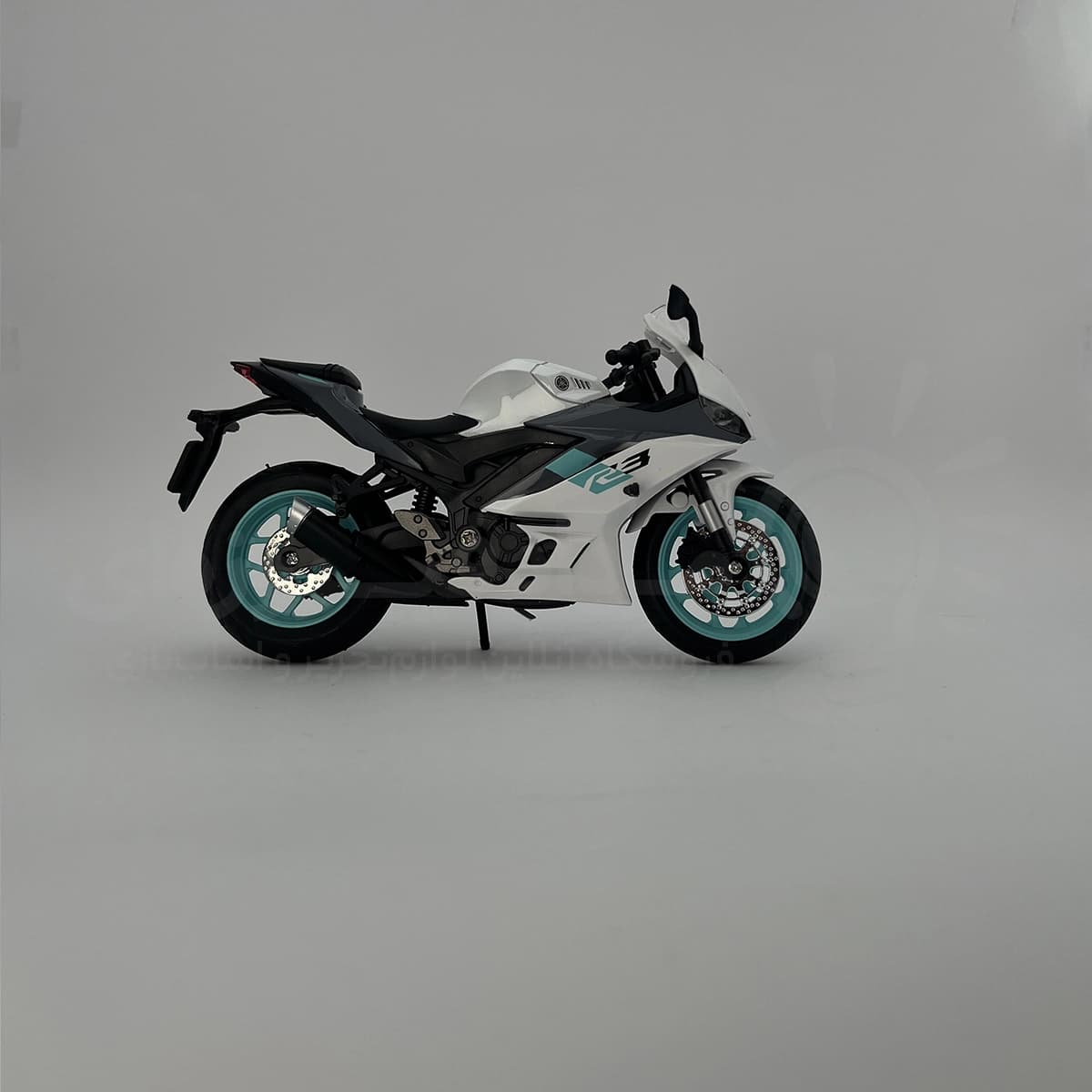 ماکت موتورسیکلت یاماها YZF R3 — تصویر ۹