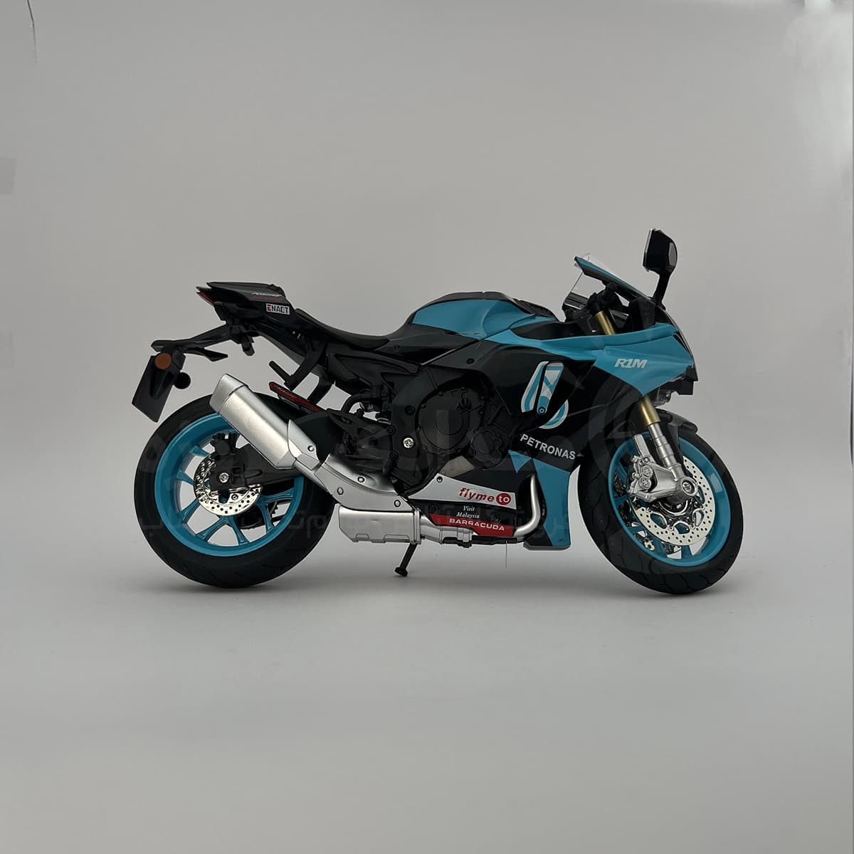 ماکت موتورسیکلت یاماها YZF R1M — تصویر ۳