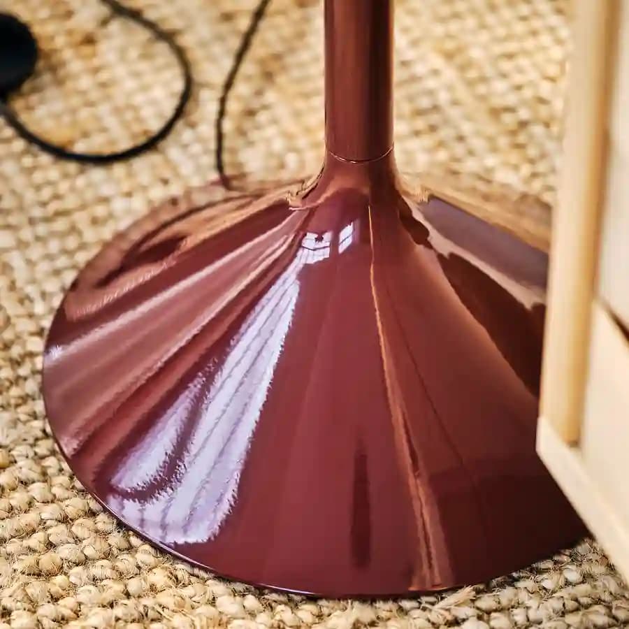 چراغ ایستاده ایکیا مدل IKEA PS 2026 رنگ قرمز تیره — تصویر ۵