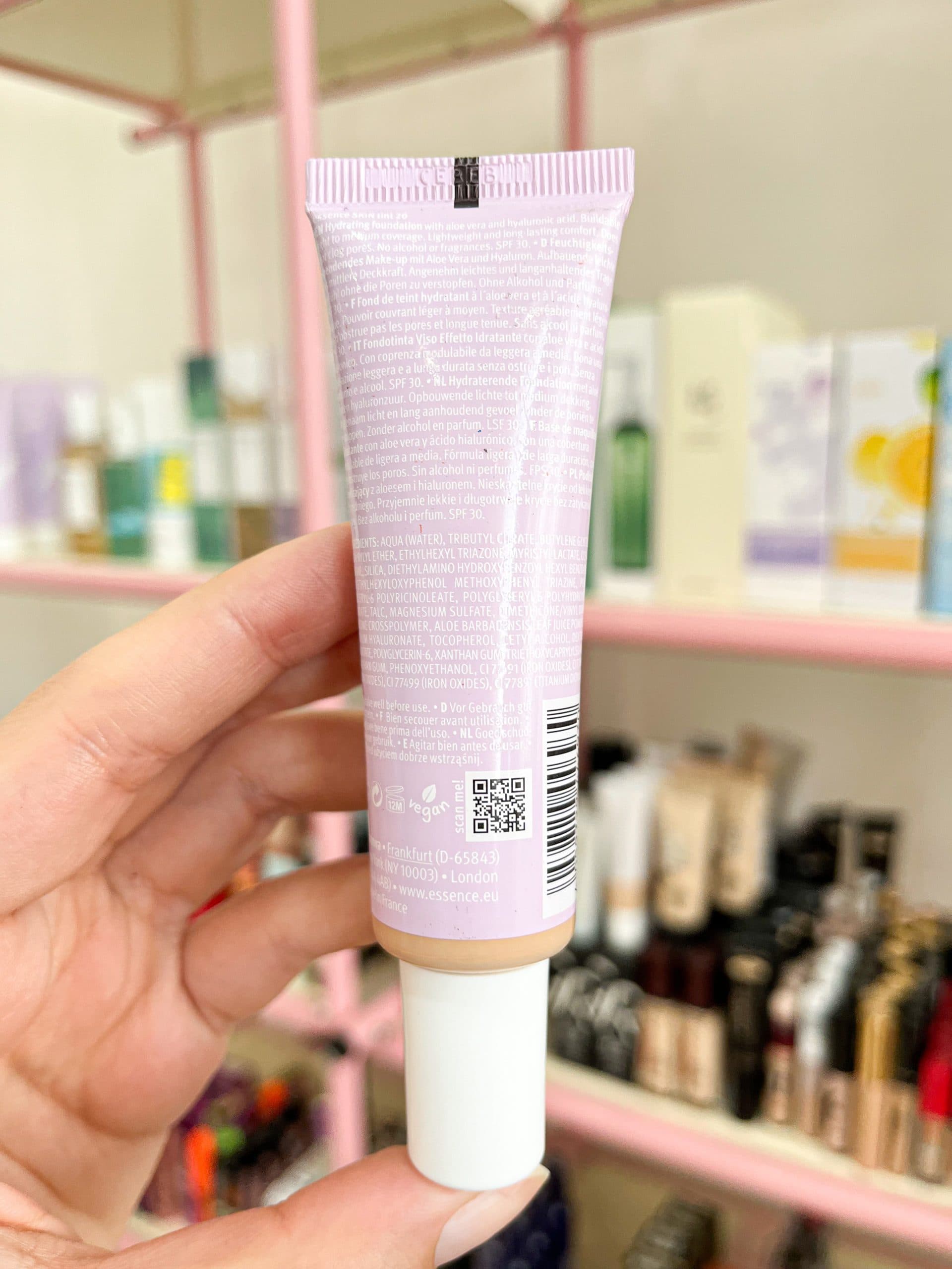 تینت پوست اسنس essence skin tint رنگ 20 — تصویر ۹
