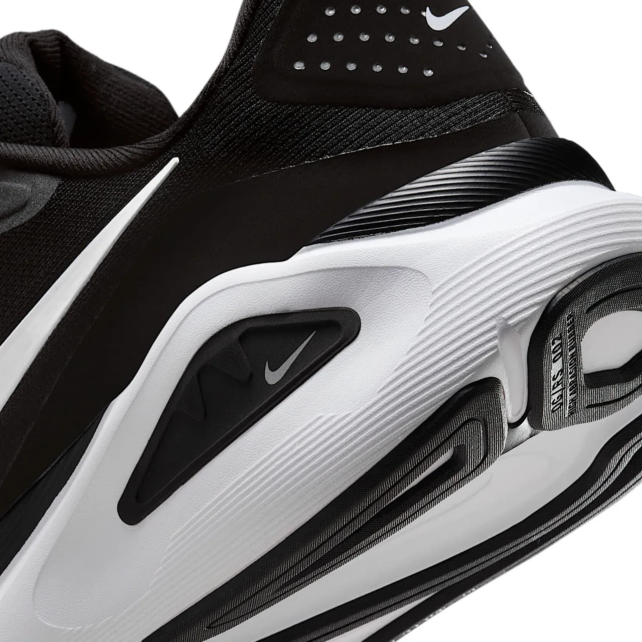 Nike Structure 26 — تصویر ۹