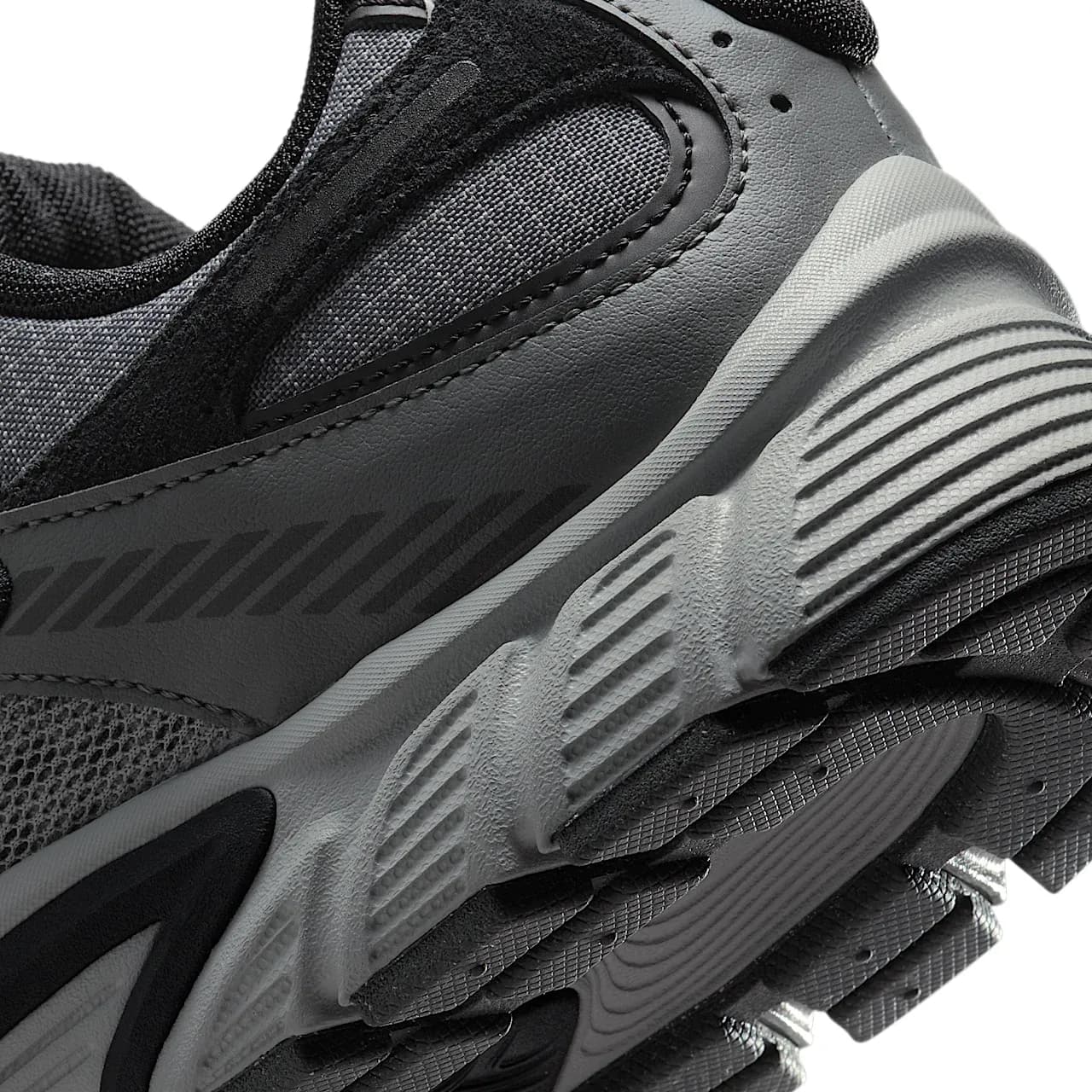 Nike V5 RNR SE — تصویر ۹