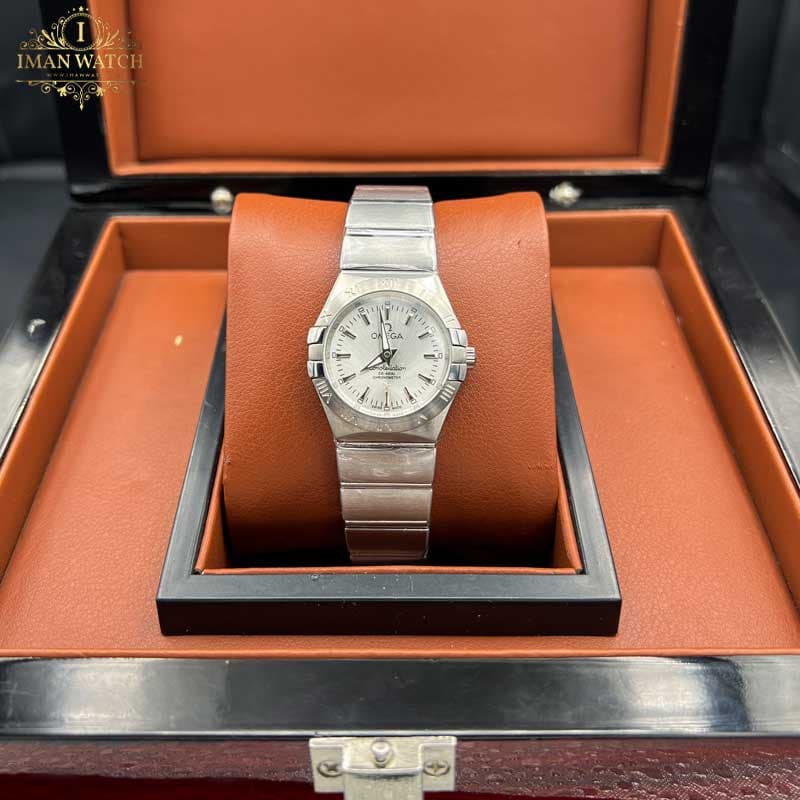 ساعت مچی زنانه اومگا کانسلیشن نقره ای صفحه سیلور Omega constallation 7896 — تصویر ۵