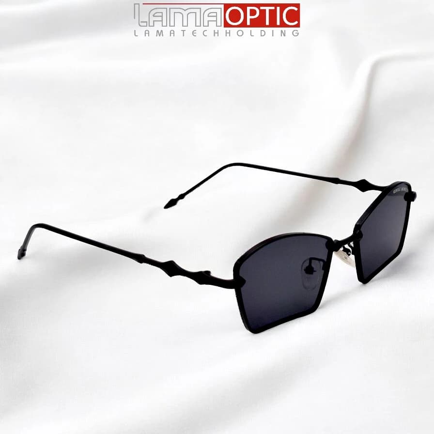 عینک آفتابی جنتل مانستر GENTLE MONSTER black — تصویر ۴