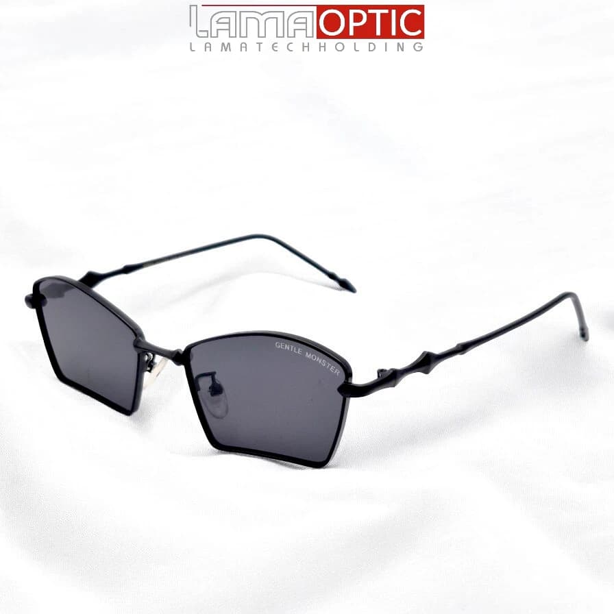 عینک آفتابی جنتل مانستر GENTLE MONSTER black — تصویر ۵