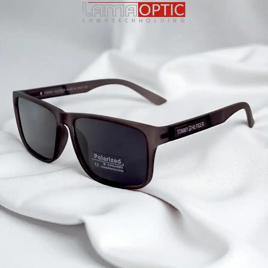 عینک آفتابی تامی هیلفیگر tommy hilfiger P1040 — تصویر ۴