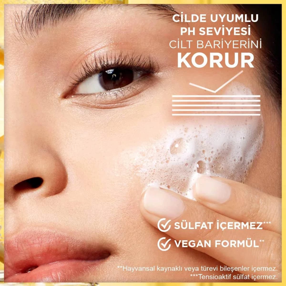 شوینده کرمی صورت گارنیر سری Skin Naturals مدل Garnier Brightening Cream Cleanser Vitamin C روشن کننده و مغذی پوست ،بدون سولفات حجم 250 میل — تصویر ۶