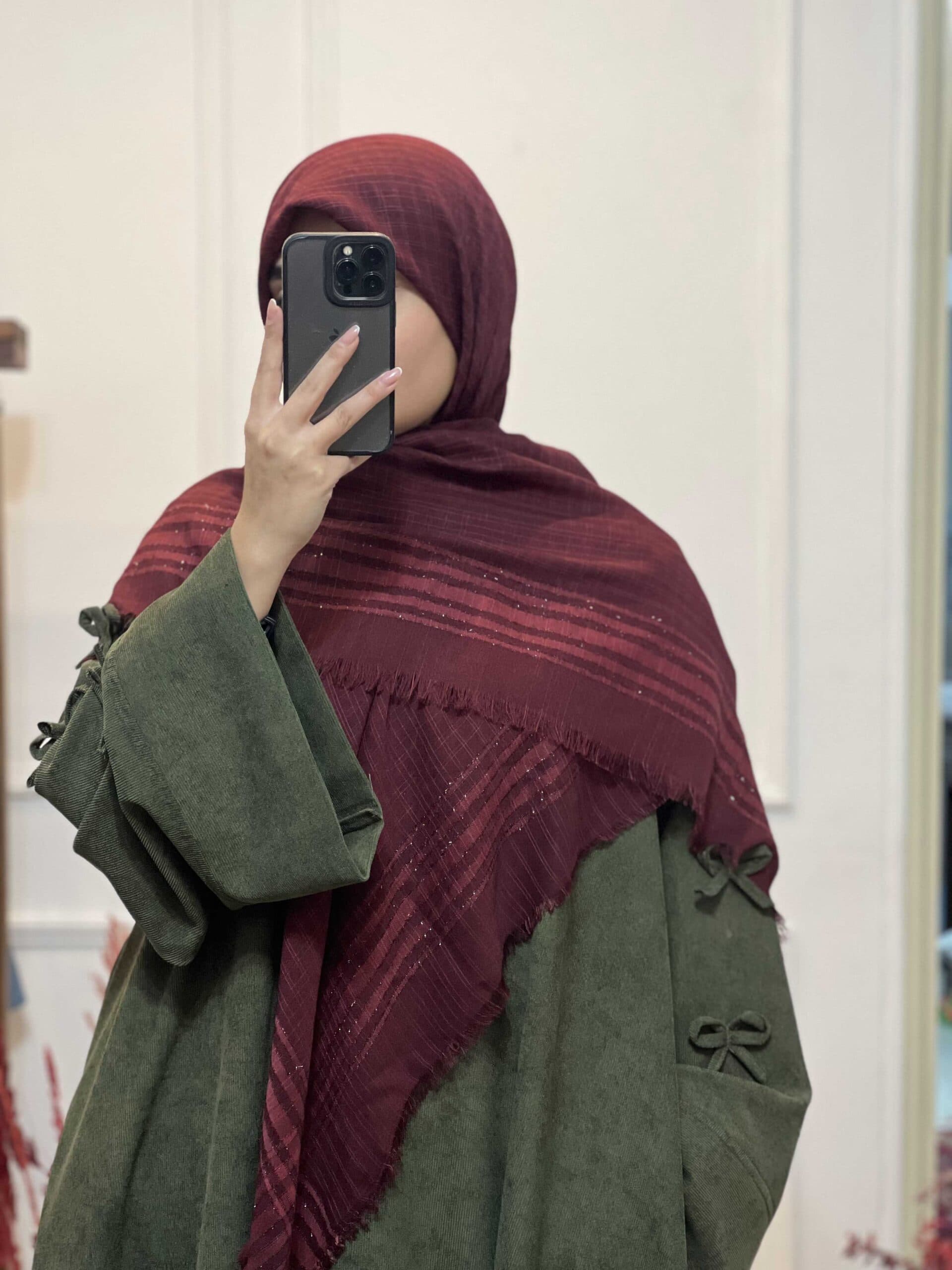 روسری نخی حاشیه لمه در رنگبندی — تصویر ۳