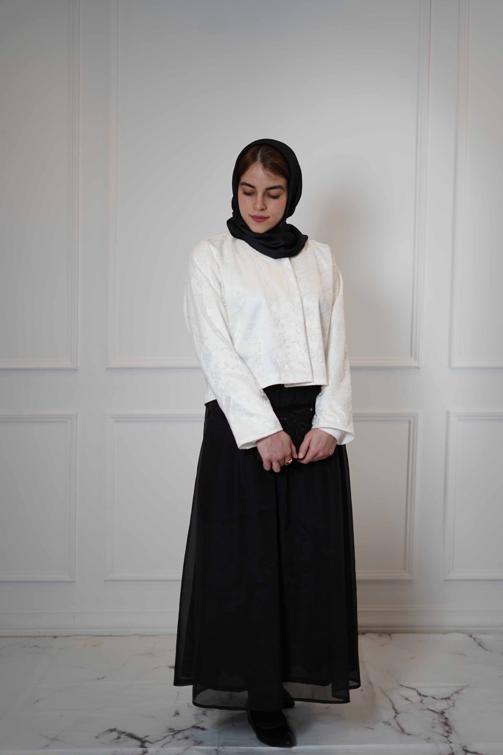 کت سفید دانتل سپید