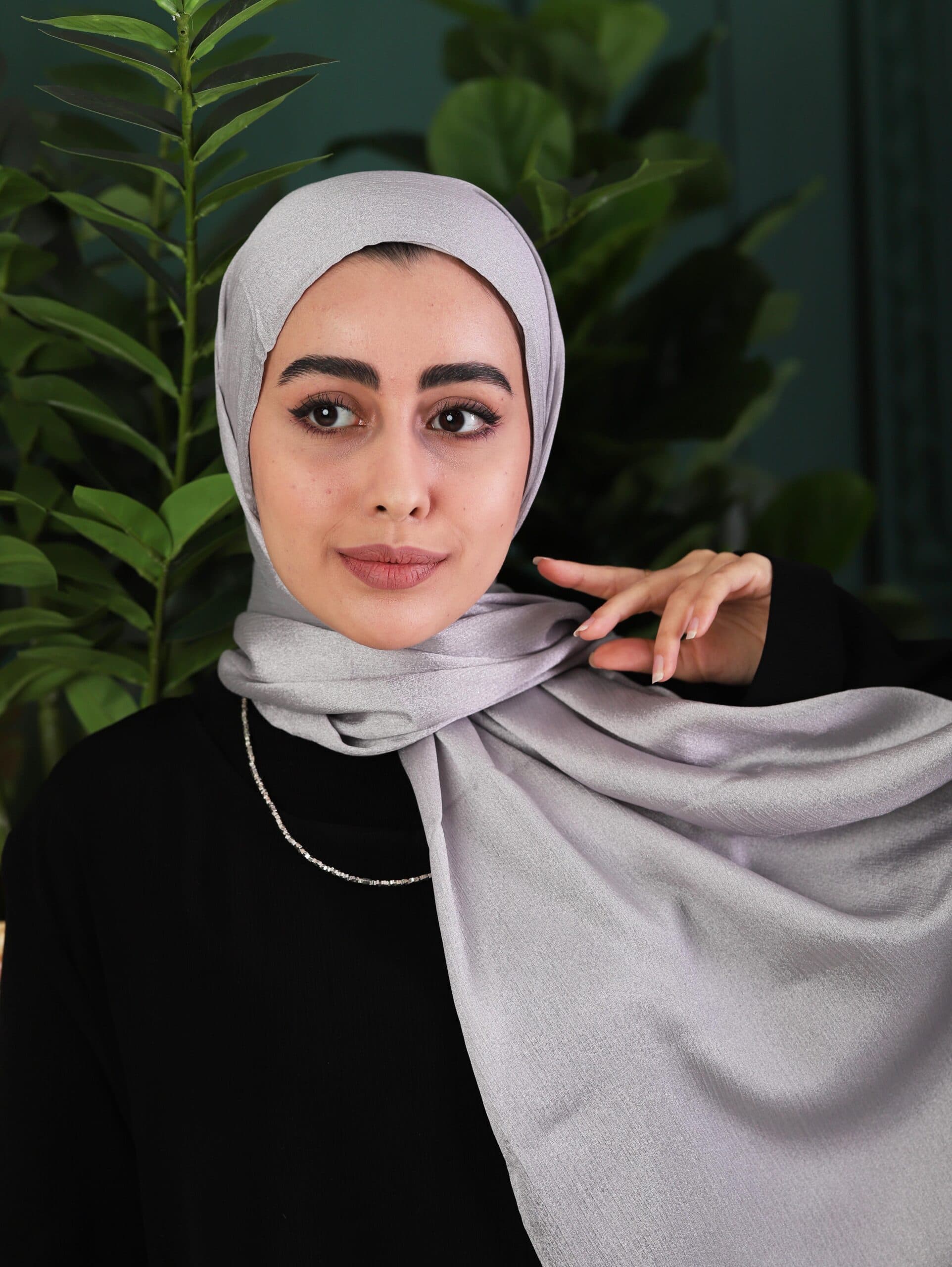 شال تسلا نقره ای — تصویر ۲