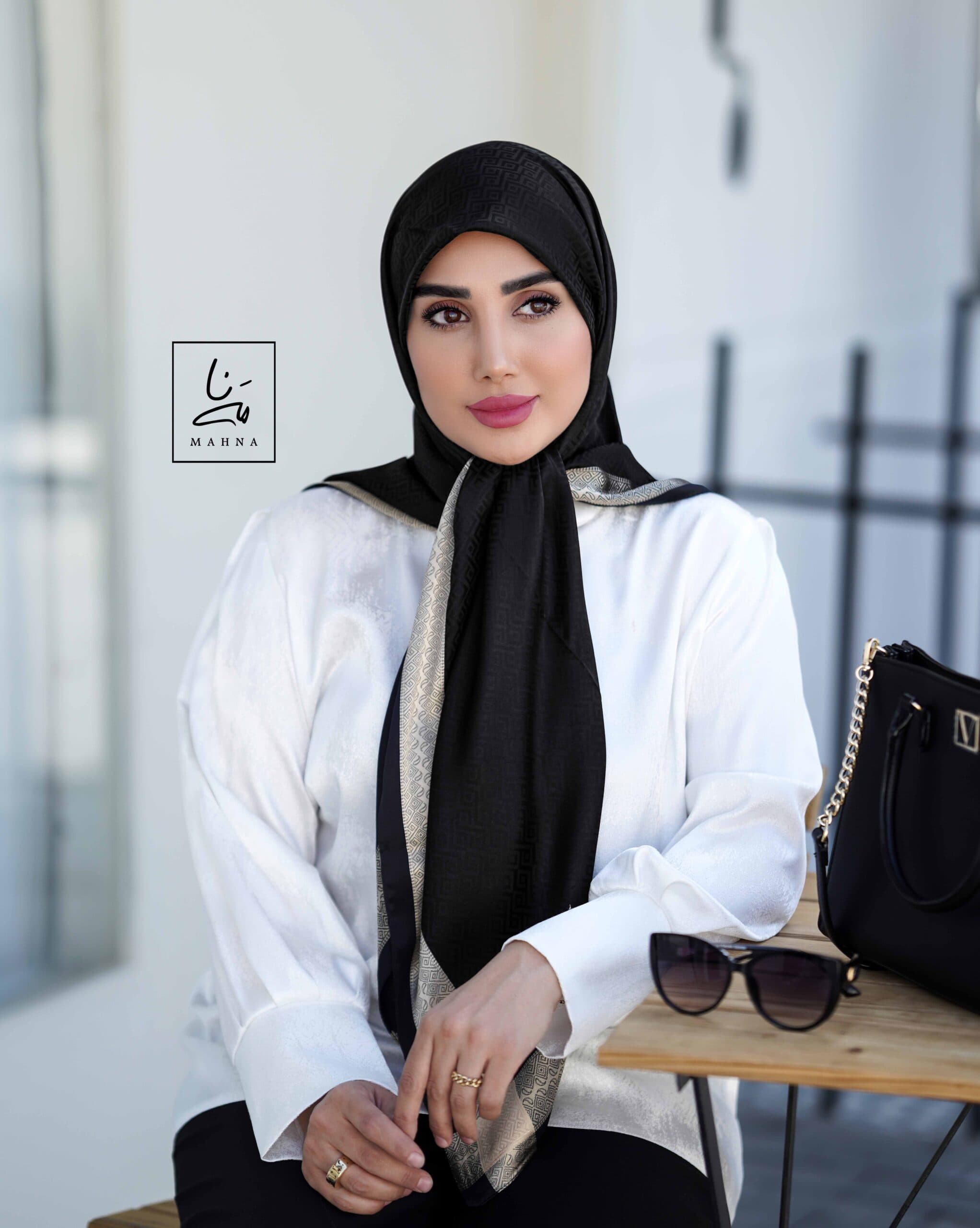 روسری ترک نوارطلایی مشکی