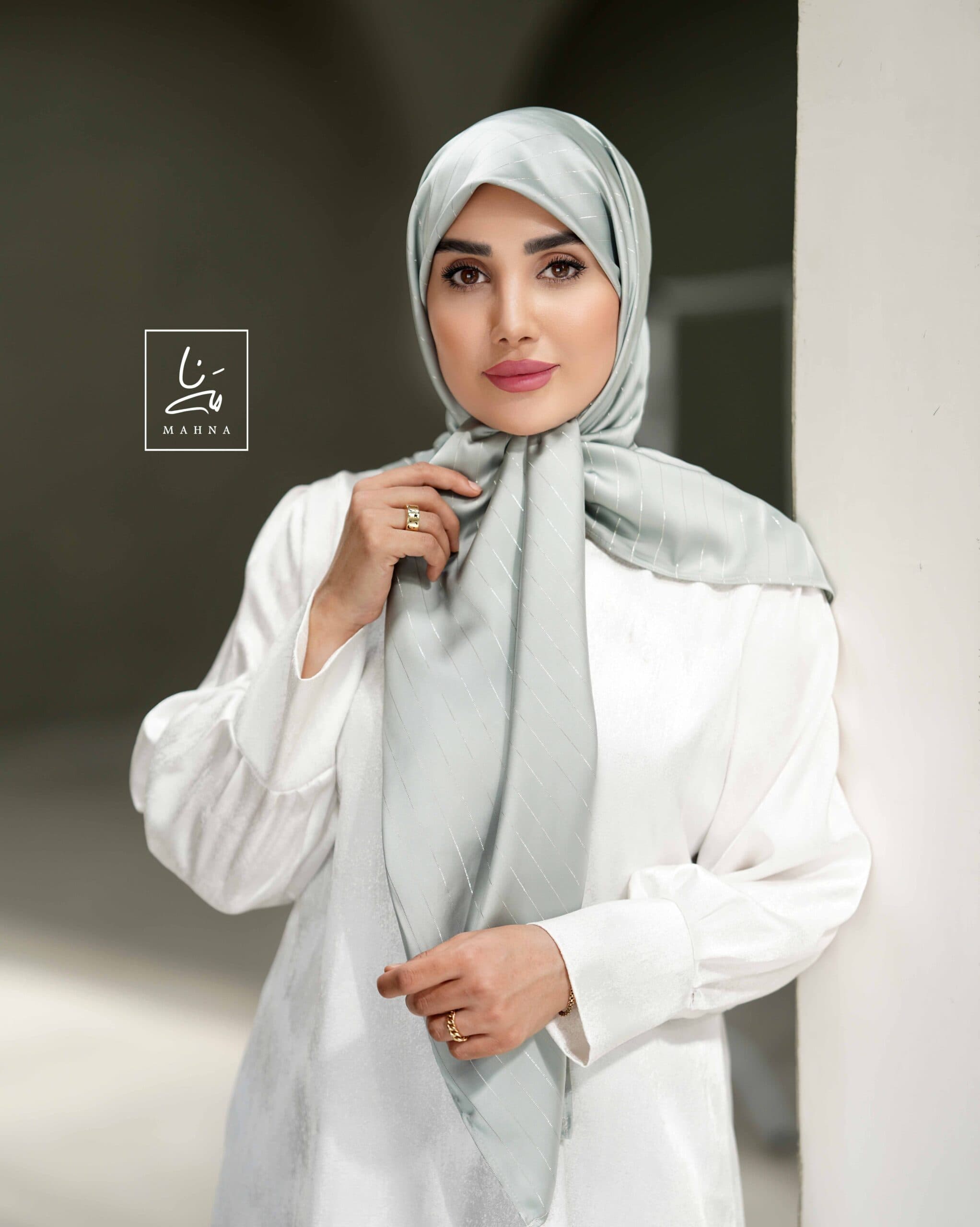 روسری ساتن خطدار سبز پاستلی