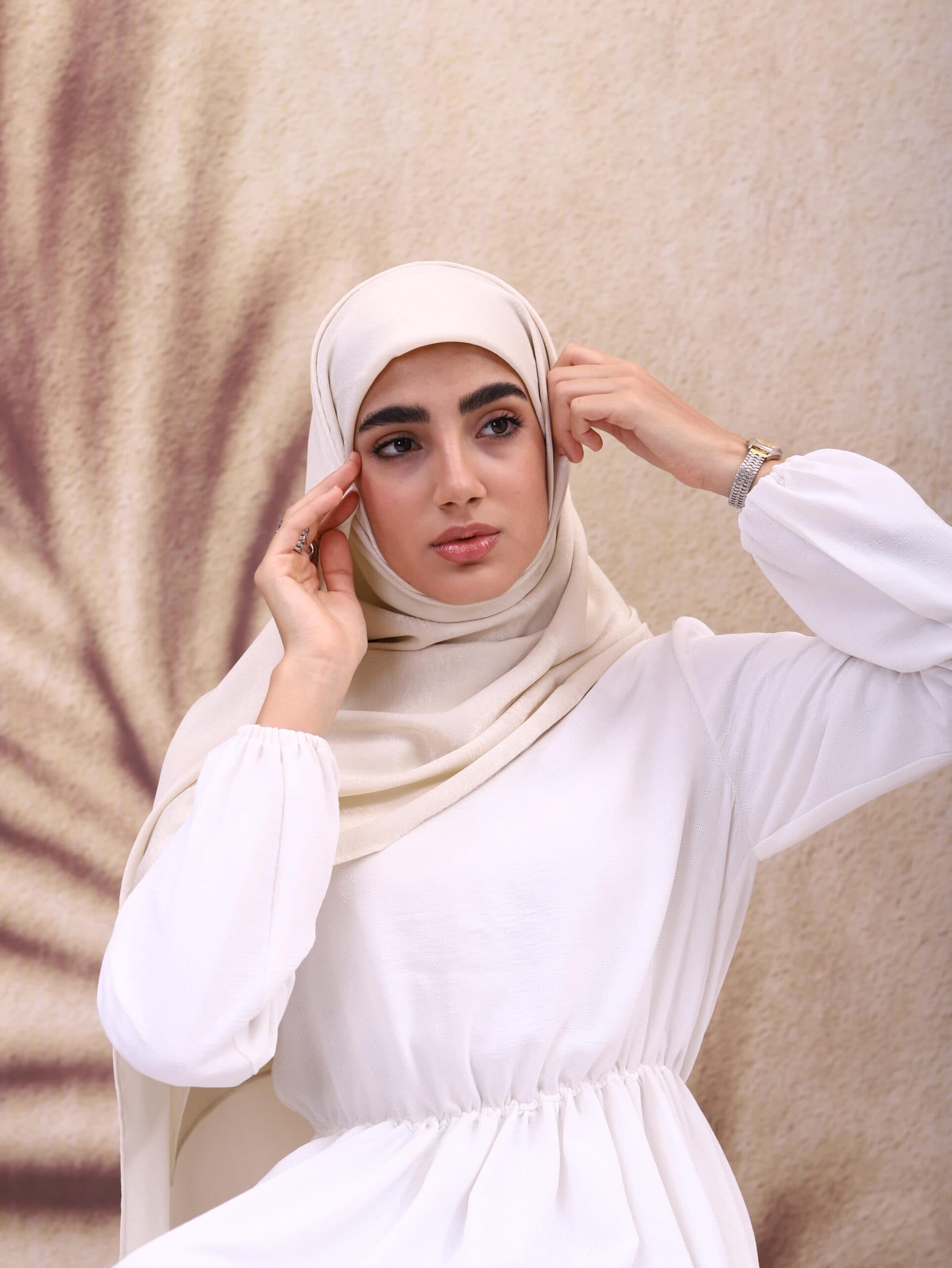 روسری ساتن ابریشم رنگ نباتی — تصویر ۶
