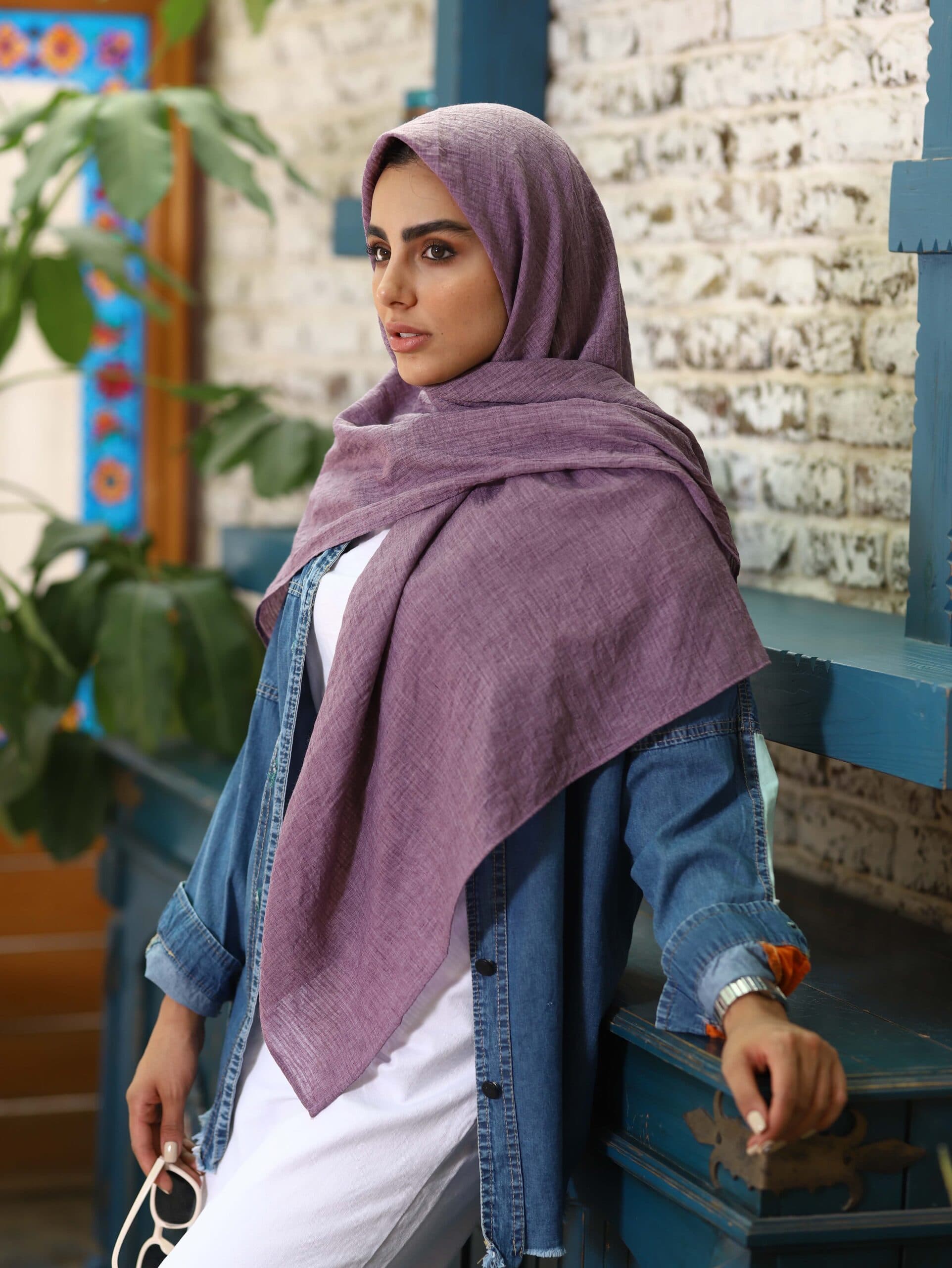 روسری وال نخی راه راه یاسی تیره