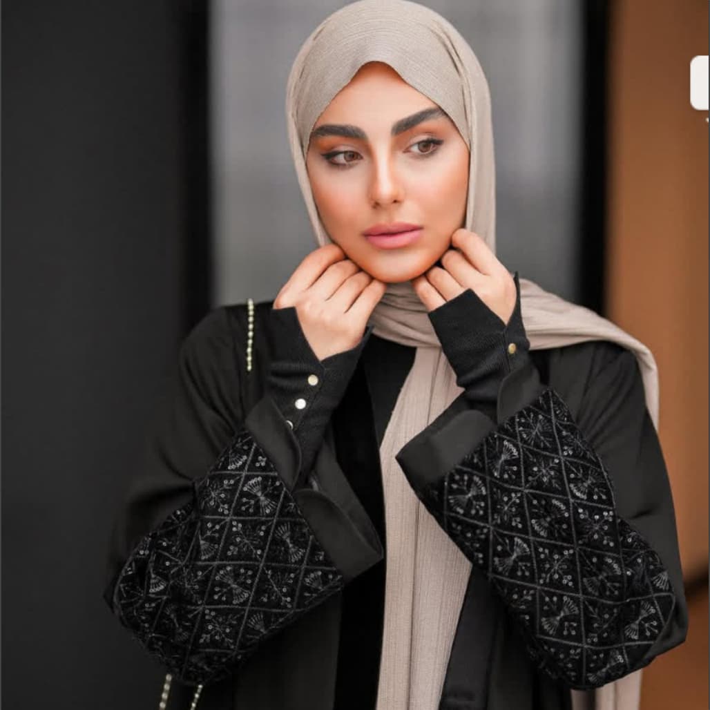 عبا مشکی مچ مخمل