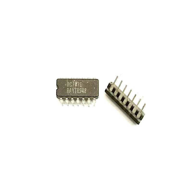 آی سی RC747D