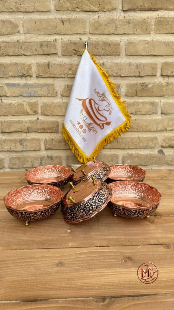 پیاله مسی گلبرگ ۳ پایه