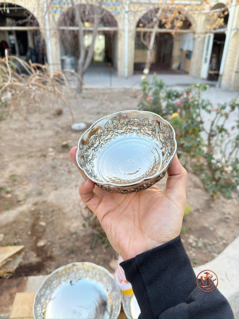 پیاله رز سلطنتی مسی کروم ۳ پایه — تصویر ۳
