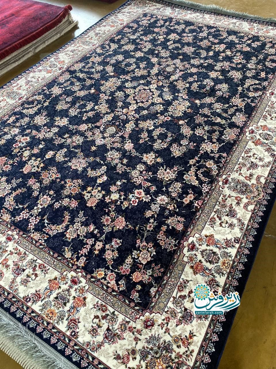 فرش آرمیتا سرمه 700 شانه – تمام نخ اکریلیک