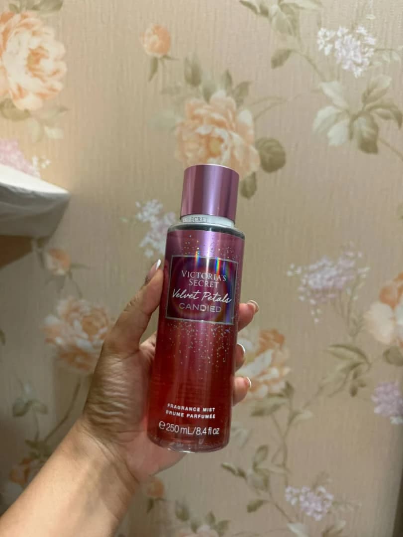 بادی اسپلش ولوت پتالز کندید ویکتوریا سکرت Victoria’s Secret Velvet Petals Candied Body Splash