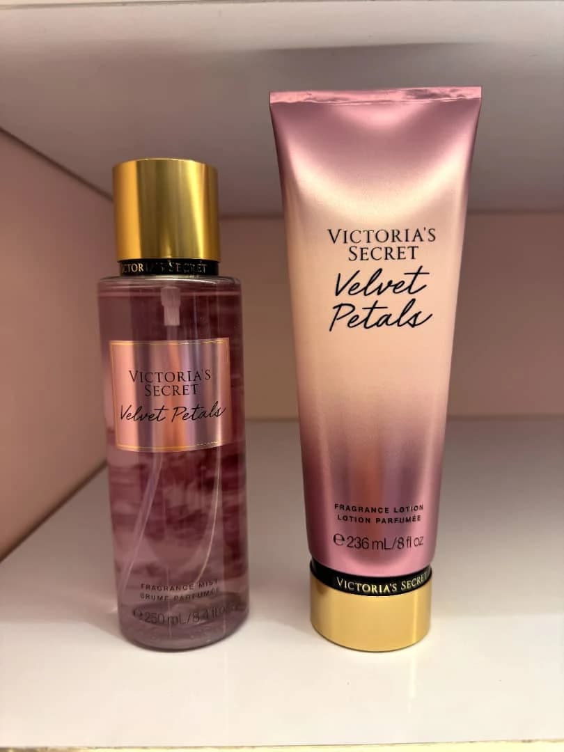 لوشن پرفیوم ولوت پتالز ویکتوریا سکرت Velvet Petals Fragrance Lotion Victoria’s Secret — تصویر ۴