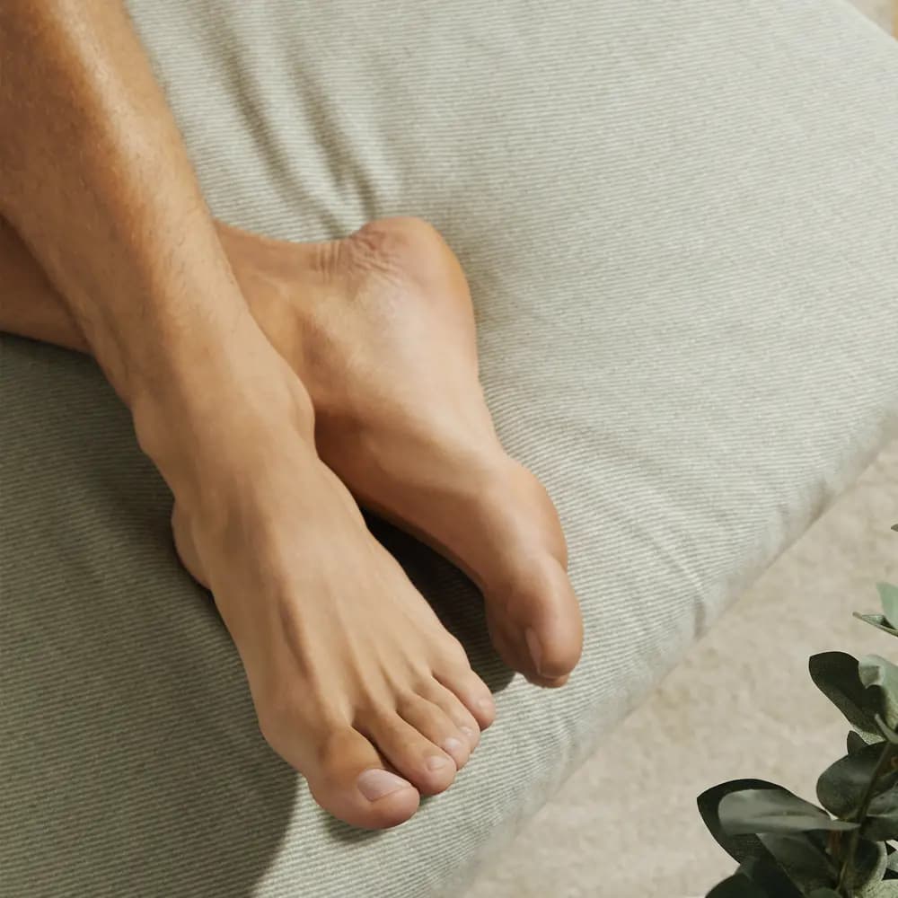کرم پای آبرسان روزانه شبانه فیت آپ اوریفلیم Feet Up Everyday Overnight Moisturising Foot Cream — تصویر ۸