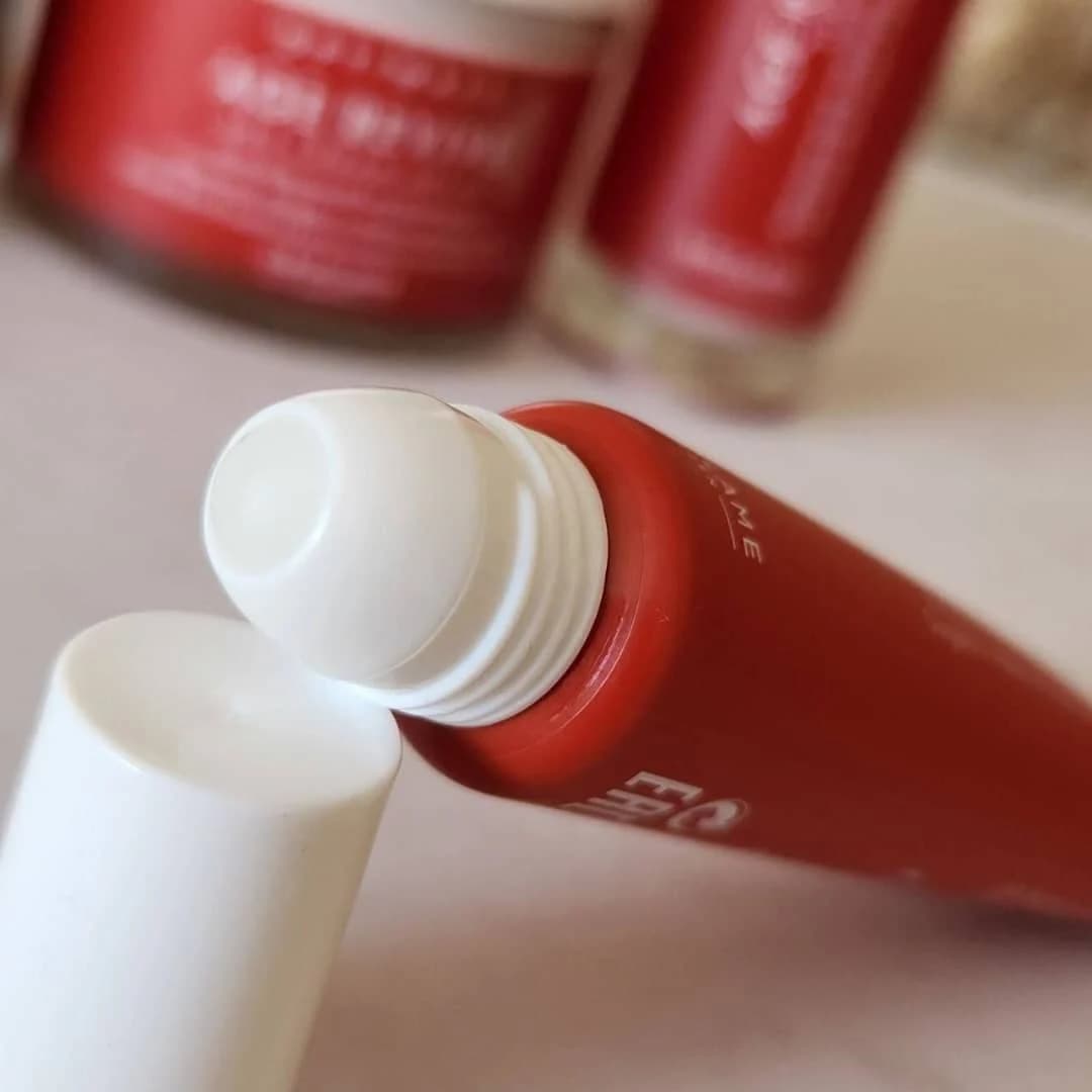 کرم دور چشم ضد پیری ایج ریوایو اپتیمالز اوریفلیم Optimals Anti-Ageing Eye Cream Age Revive — تصویر ۳