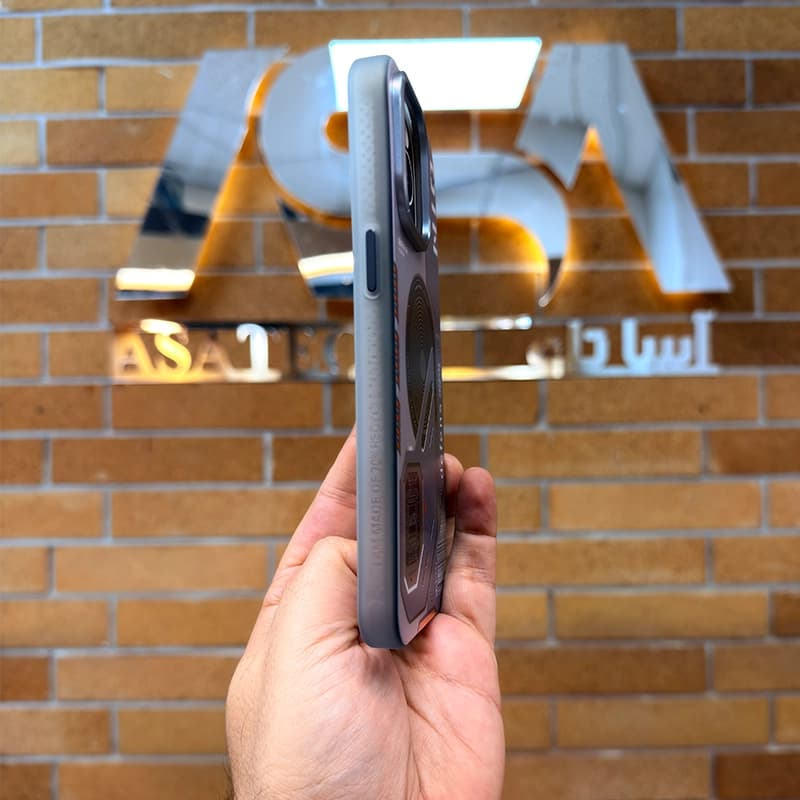 کاور مگ سیف Light Sand طرح Technology مناسب برای iPhone 15 ProMax — تصویر ۱۰