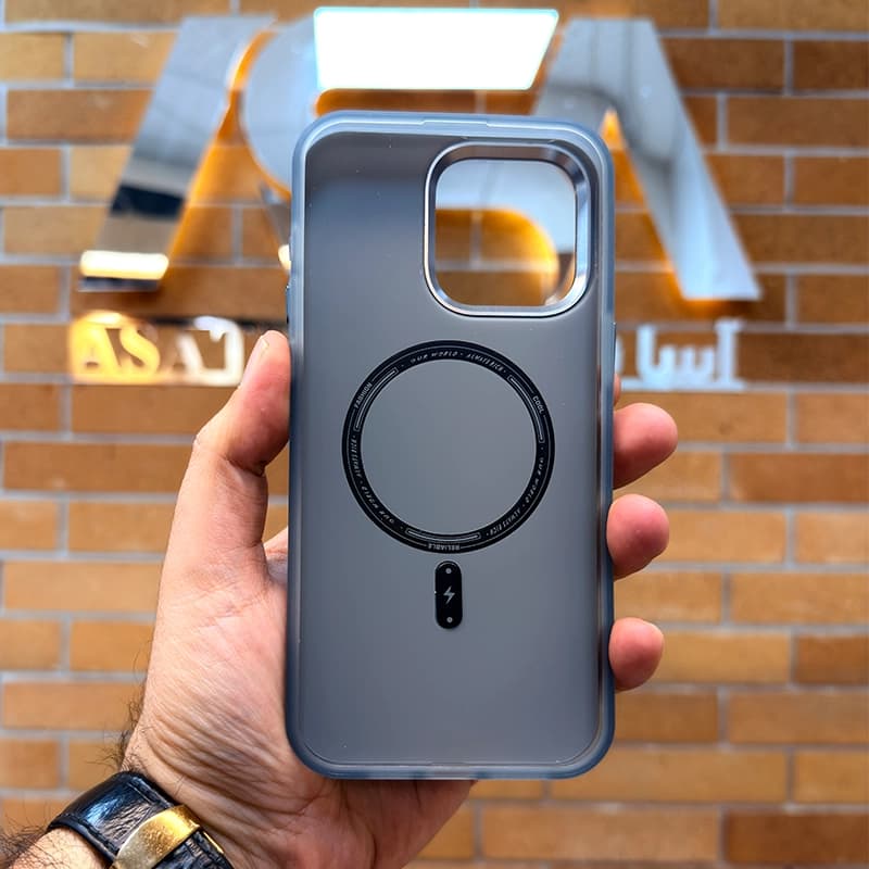 کاور مگ سیف Light Sand طرح Technology مناسب برای iPhone 15 ProMax — تصویر ۵
