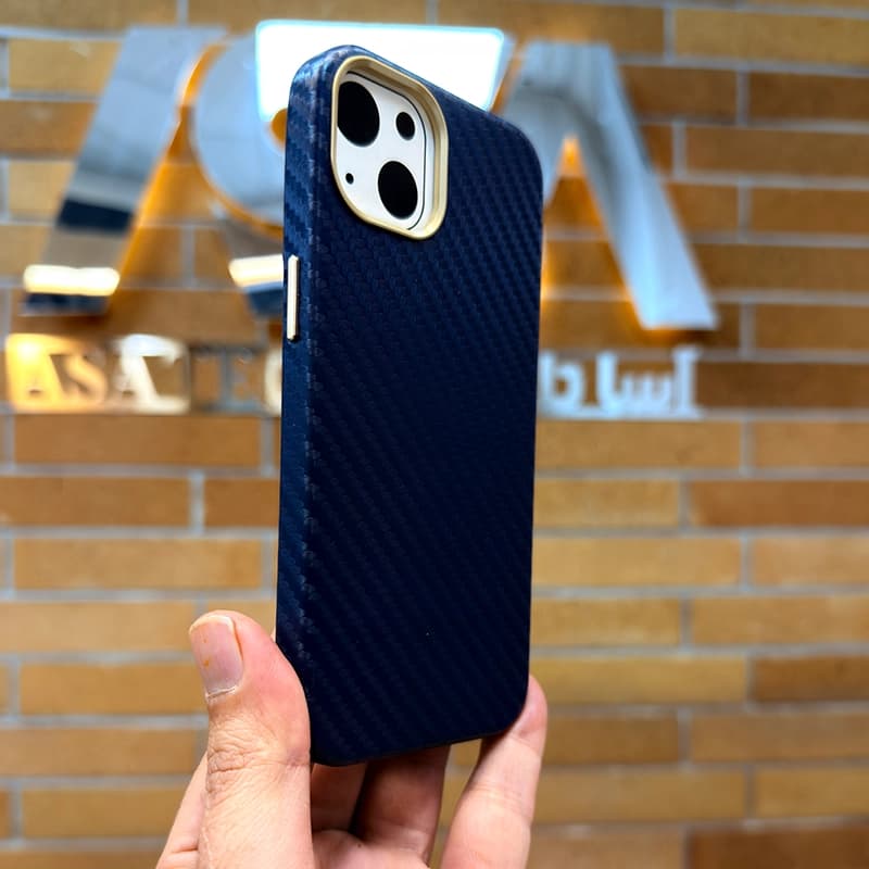 کاور چرمی طرح کربن HOJAR مناسب برای گوشی موبایل Apple iPhone 13/14 — تصویر ۴