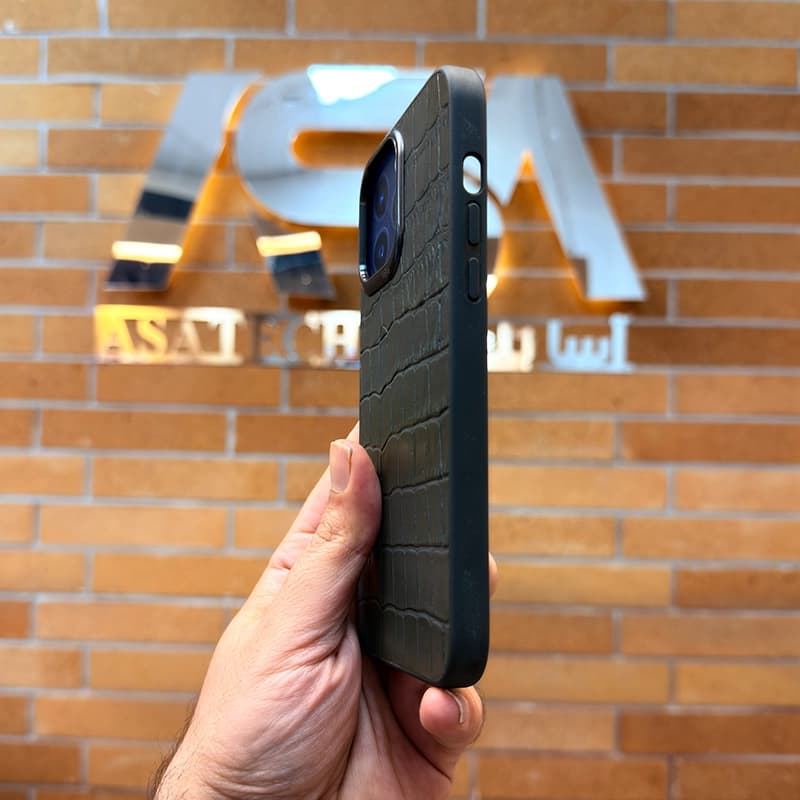 کاور چرمی KAJSA مدل Neo Clasic Croco مناسب برای گوشی موبایل iPhone 13 ProMax — تصویر ۴
